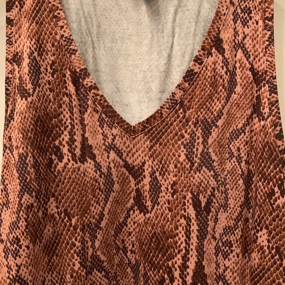 EXPRESS Snakeskin Print Tank Top XS - Picture 4 of 6